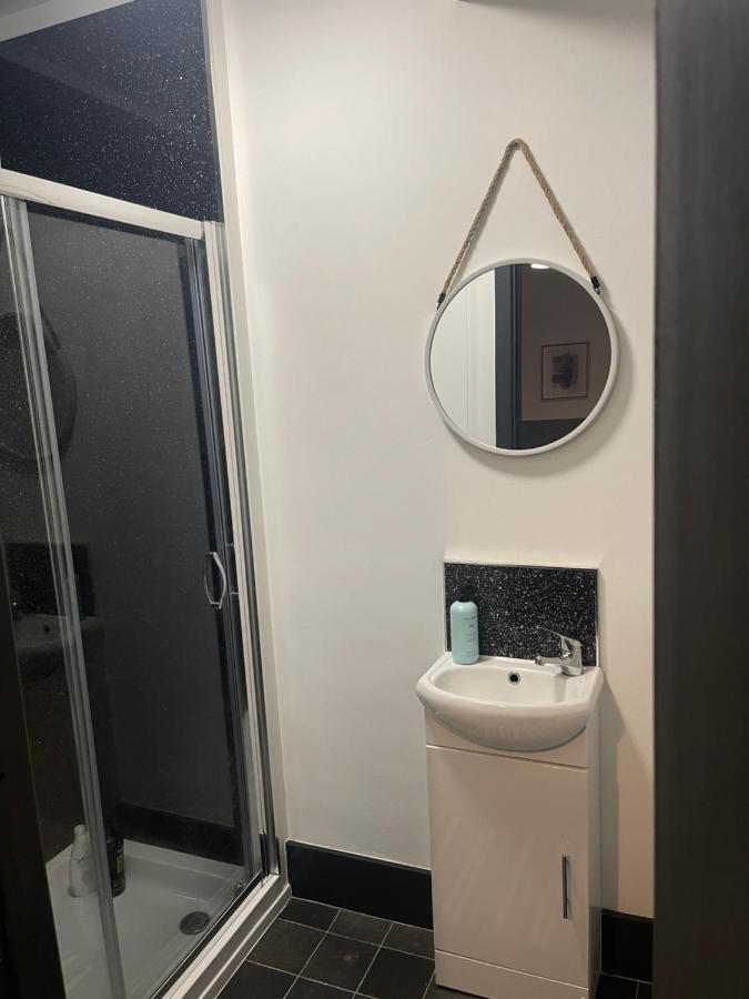 Elegant Studio1 Netflix Bathroom Close To Beach Свонсі Екстер'єр фото