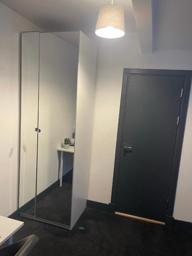 Elegant Studio1 Netflix Bathroom Close To Beach Свонсі Екстер'єр фото