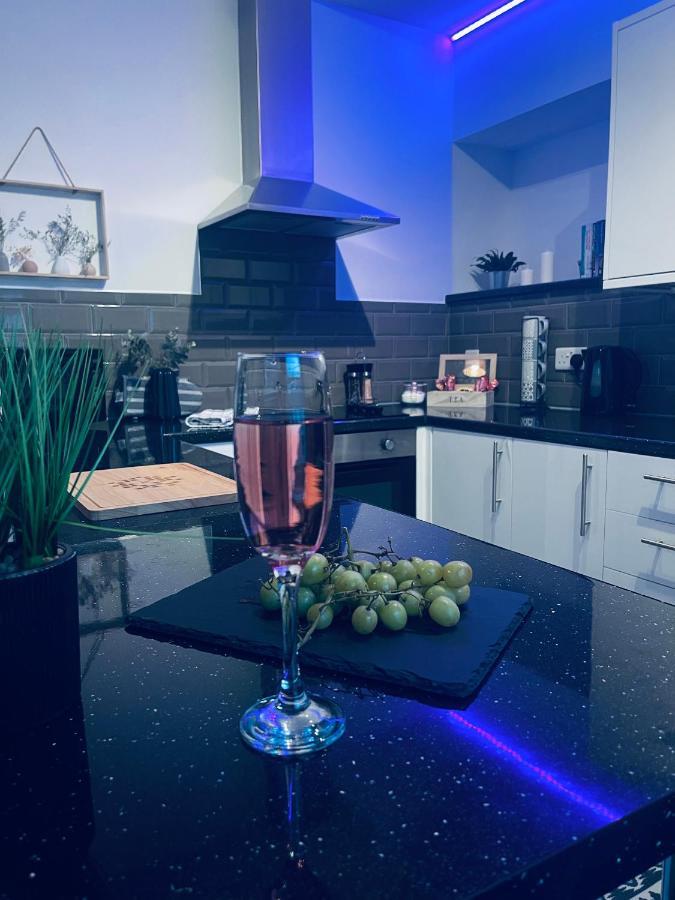 Elegant Studio1 Netflix Bathroom Close To Beach Свонсі Екстер'єр фото